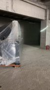大型空调机组吊装卸车地下室搬迁就位